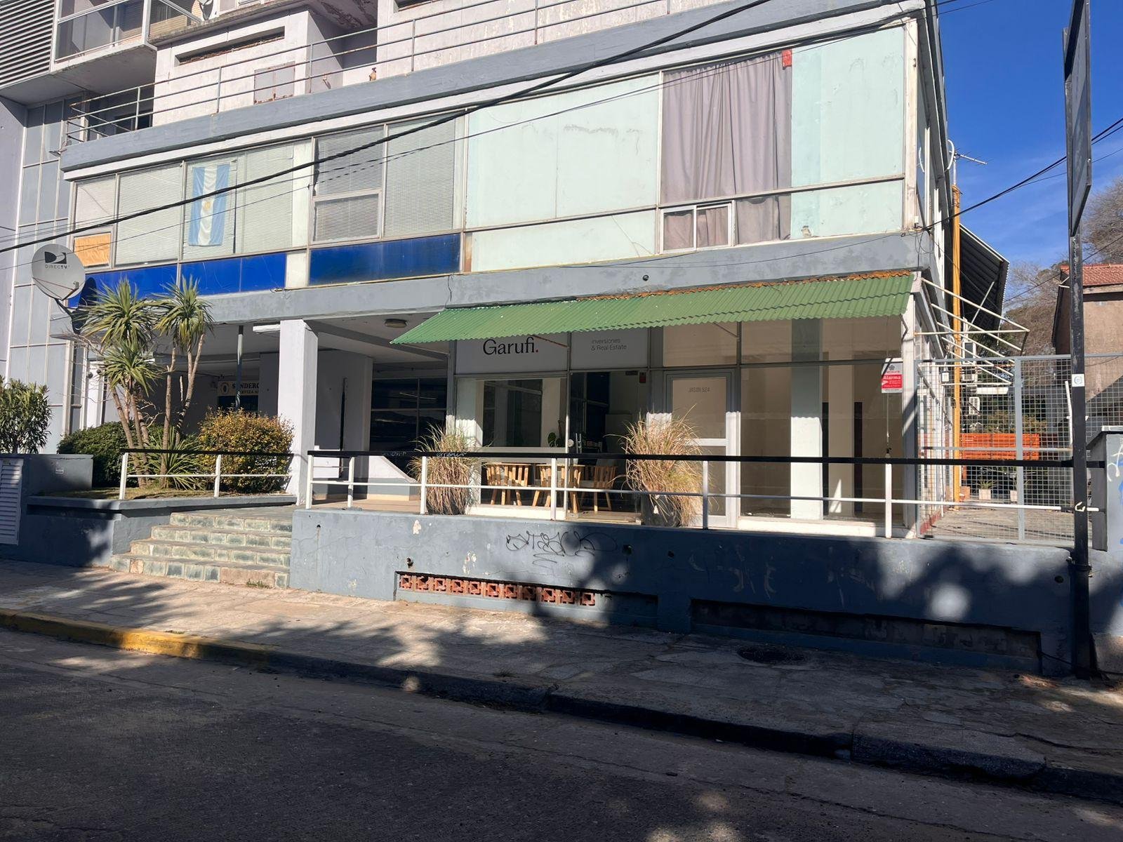 c2735d2032f1995029f5c4621d729a97