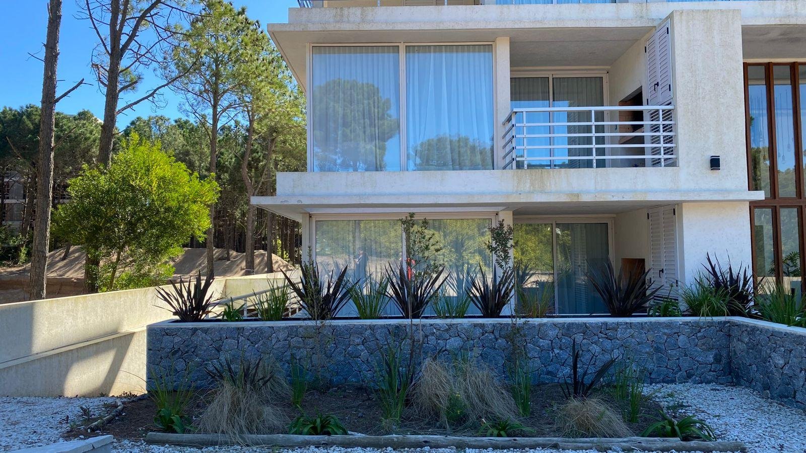 c3719c77f834fa07ff202b2c7df2781d