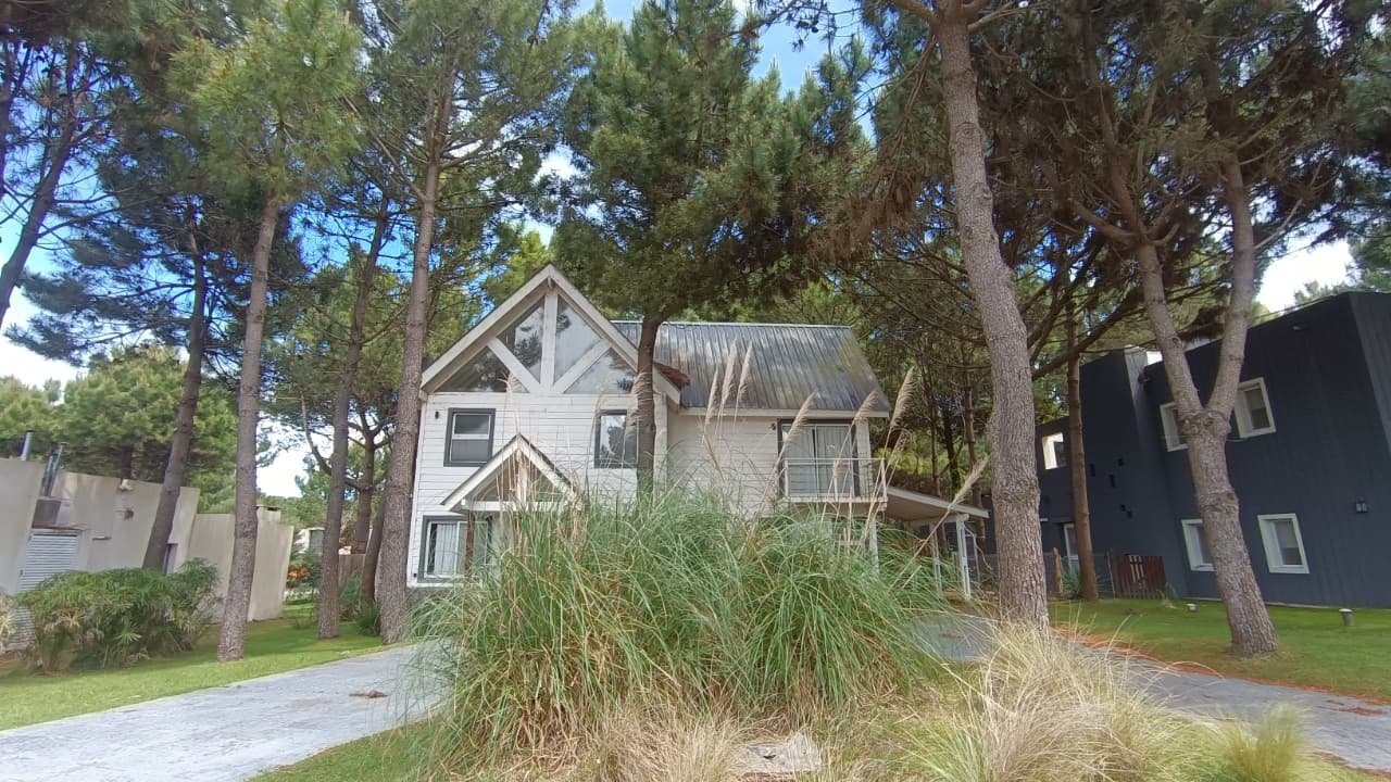 c93df5a05658c2055cee58a8711a9020