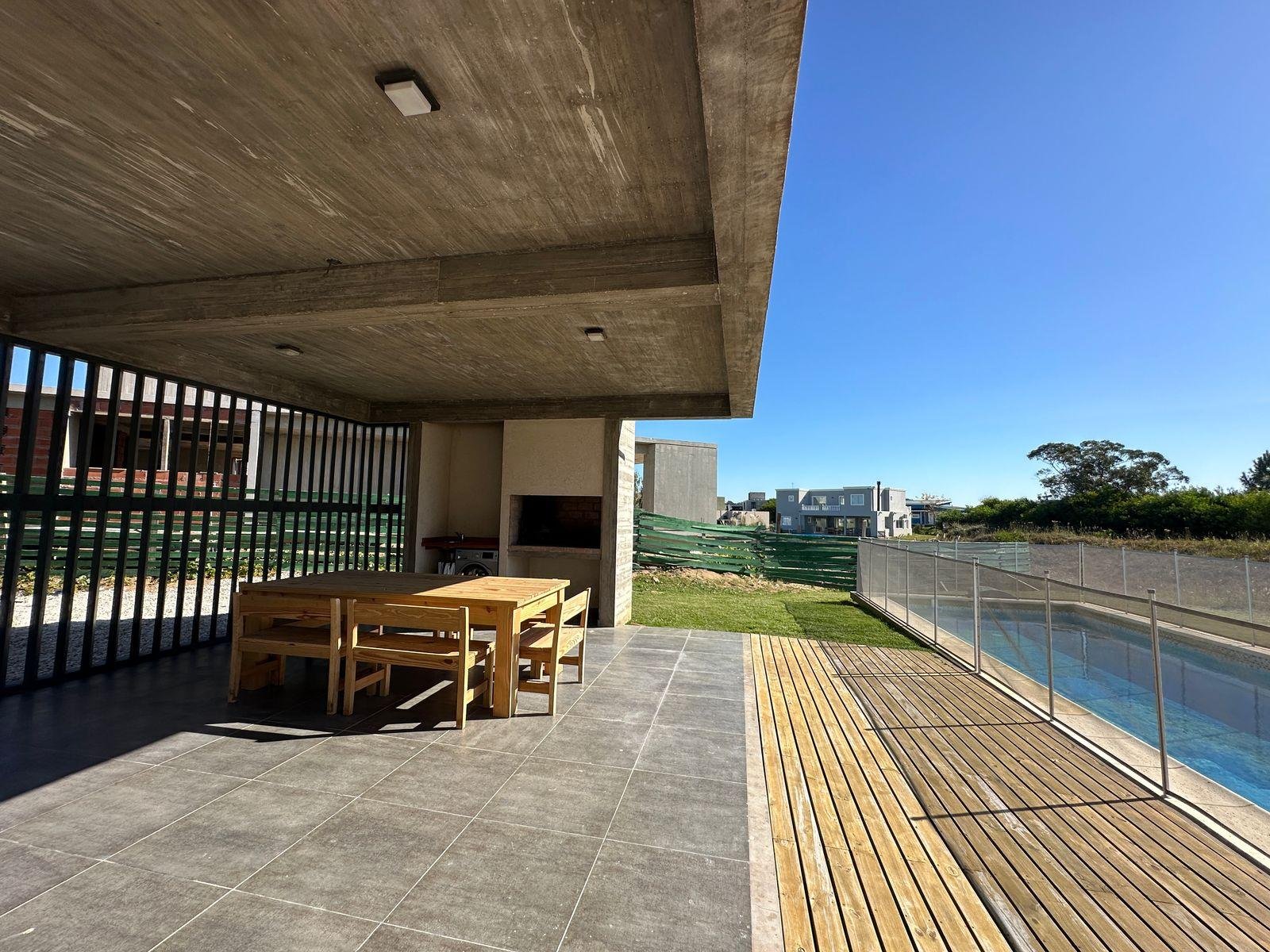 cebfd2a05ee44c1a6ce734d342d62f55