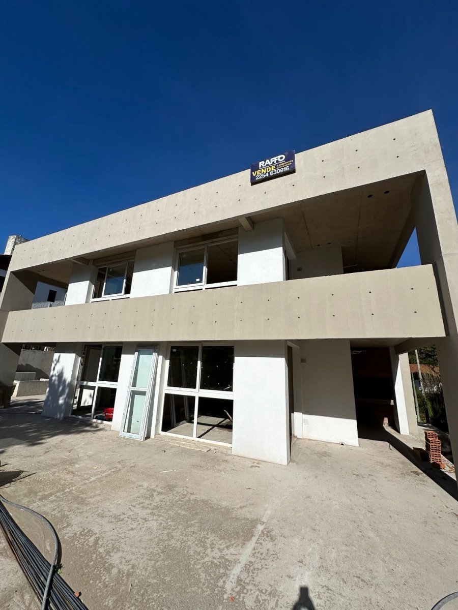 d43613729bdf0988ec53bad131c6b570