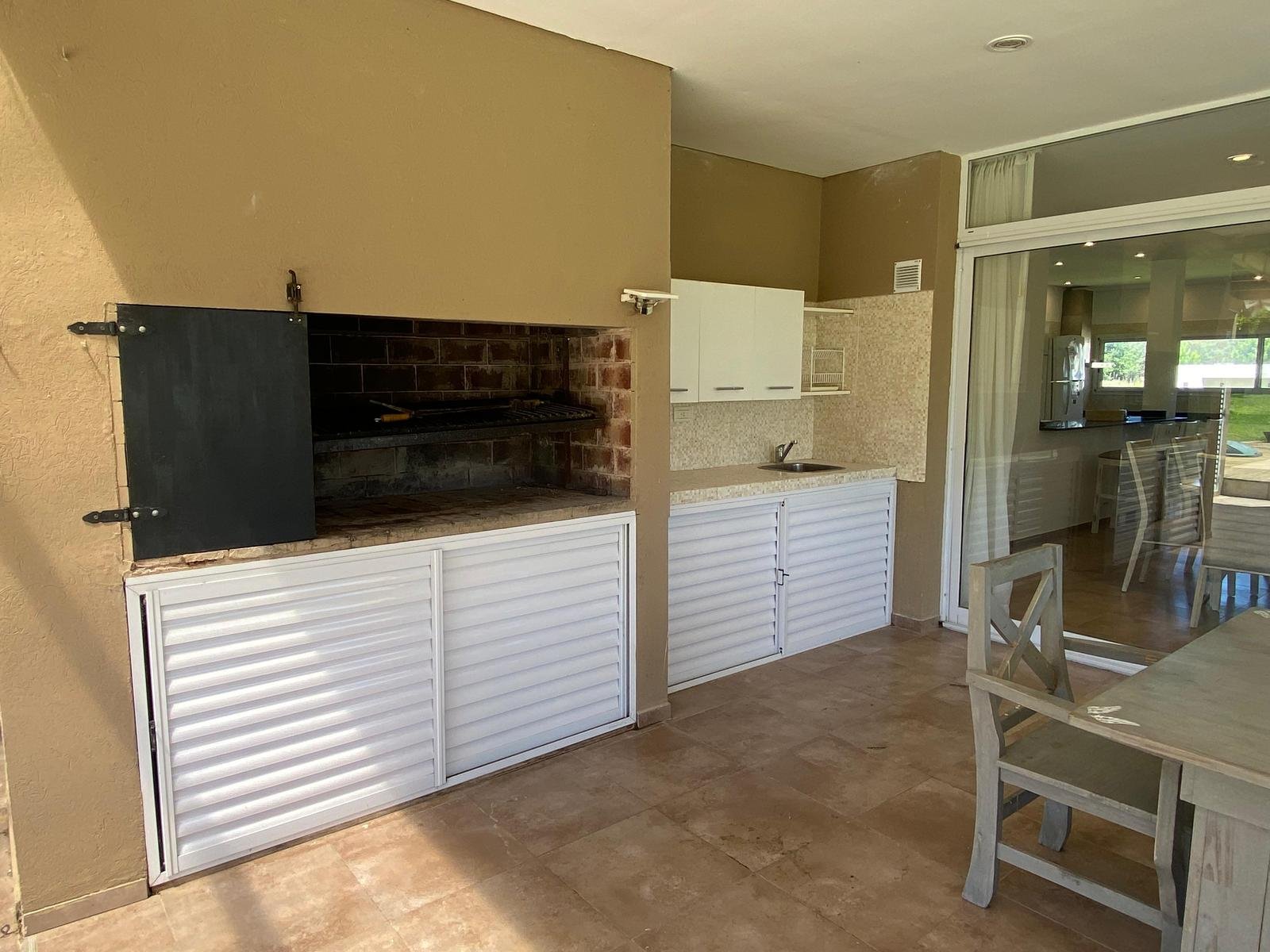 d6fd9f557b2fa0044fa63c40bd620eb3