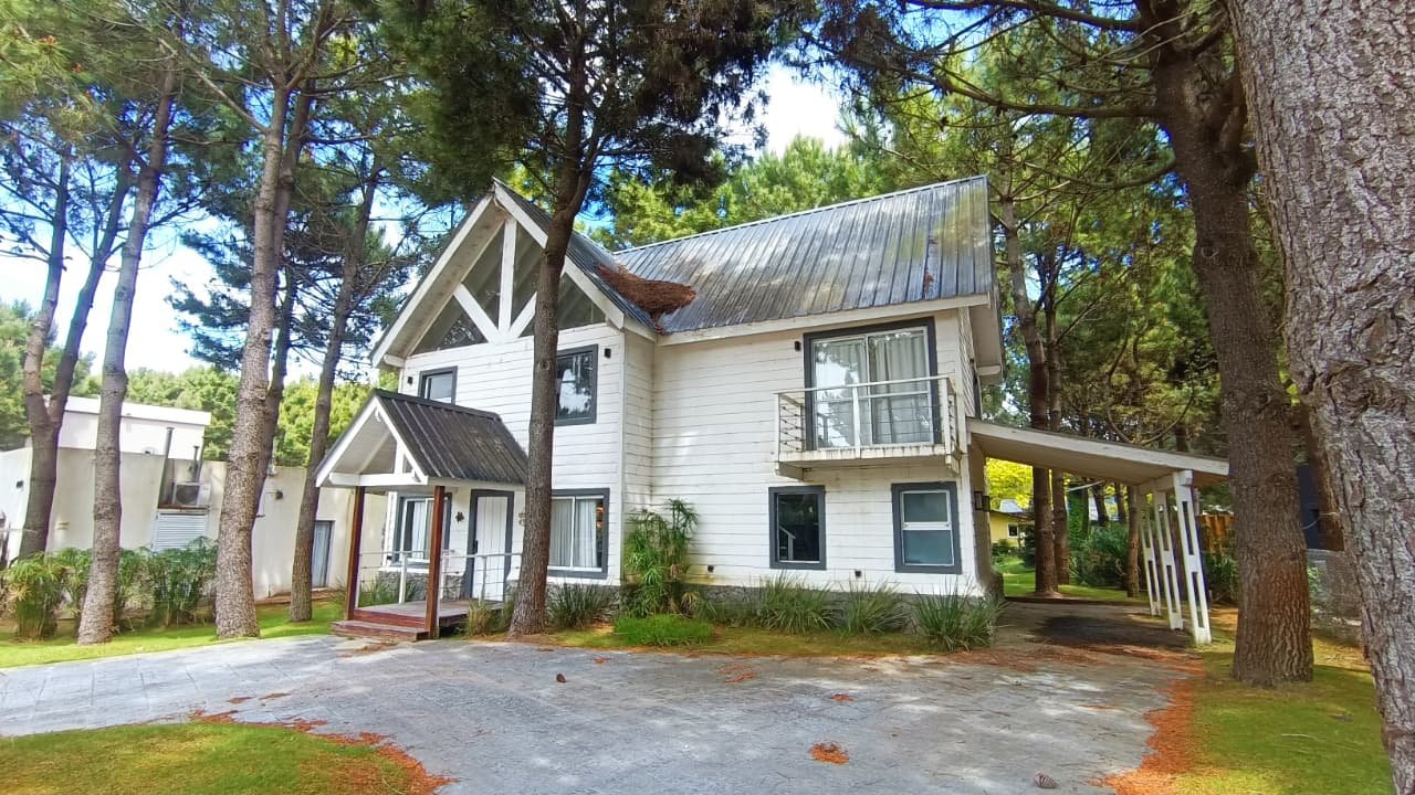 da28a07b80e6da53cb342a5e4bf6a827