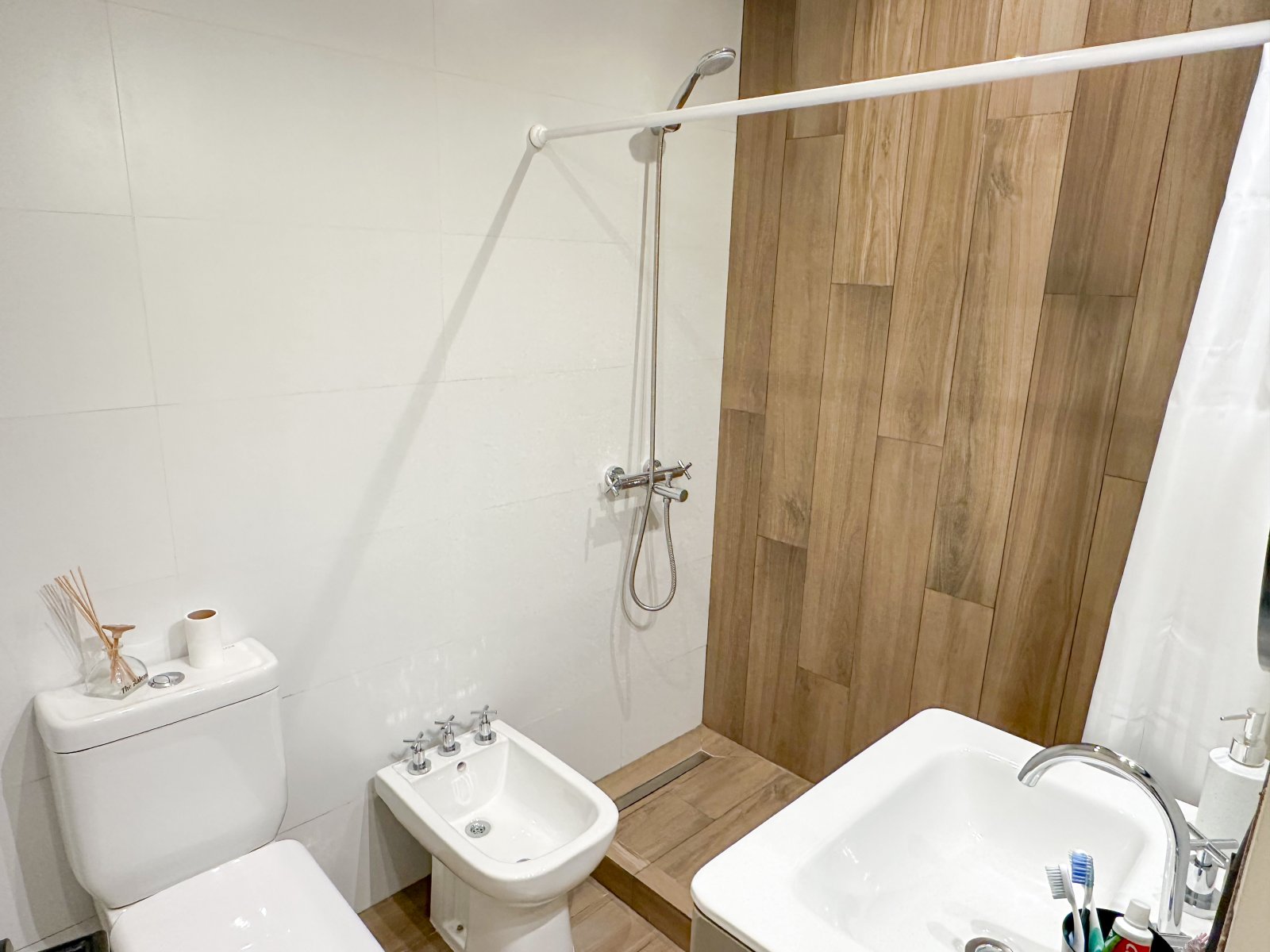 dad4cf0877d1b09c28205123d0f4e950