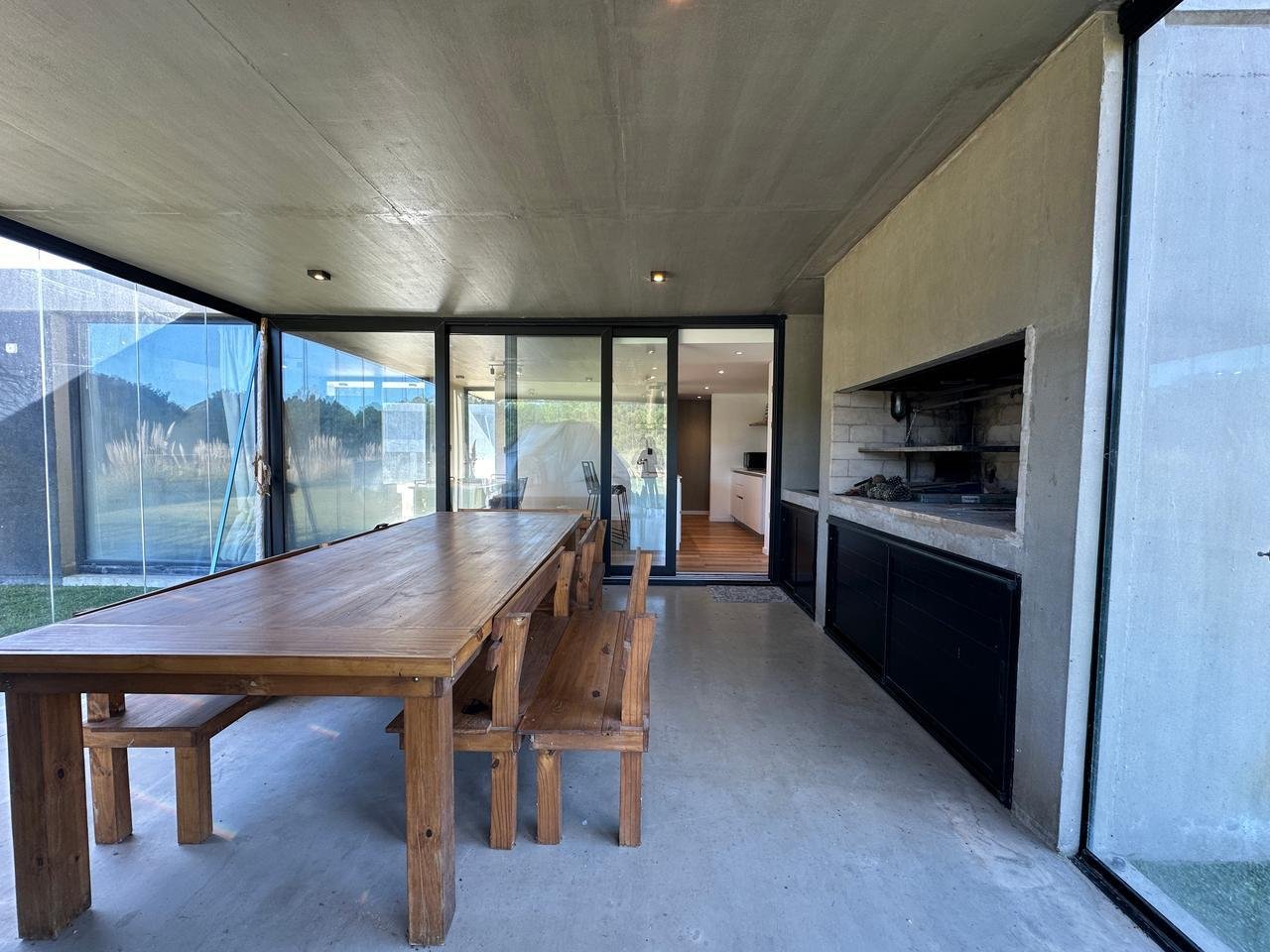 db9e47fb9fc05b4f604721bf05647249