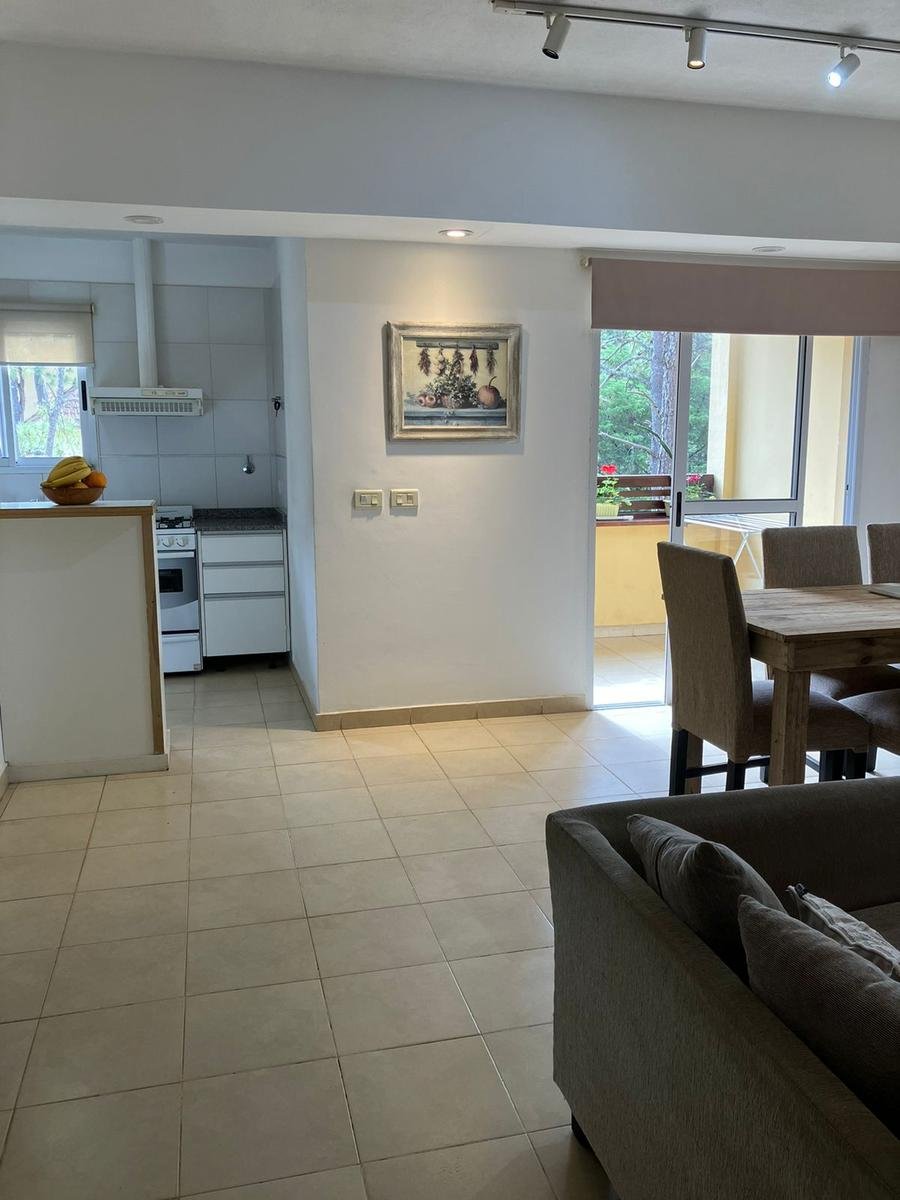 dec981f84bbc303219d366b2a1081cd7