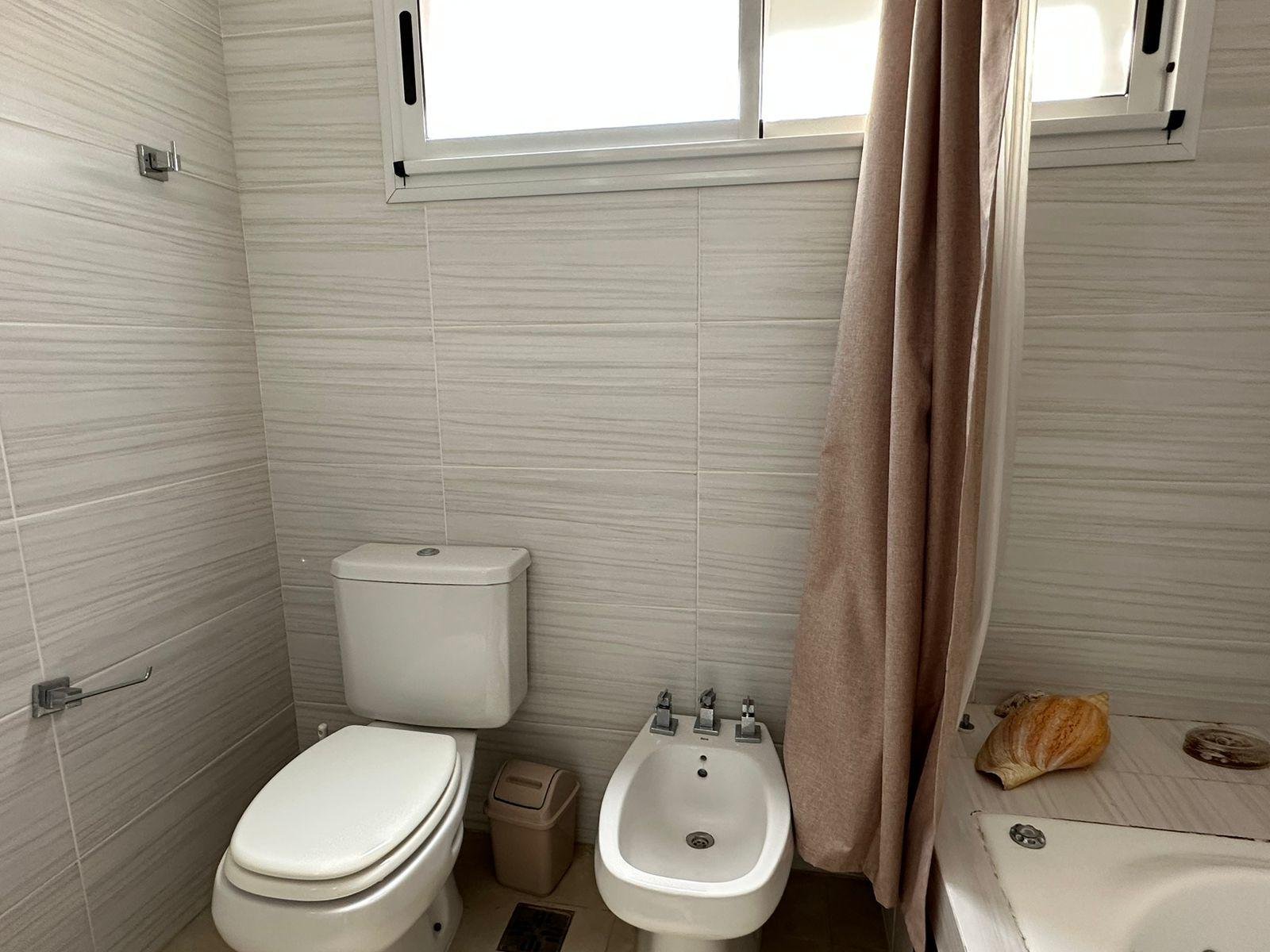 e37a8094c9cdc0879af5833c18a6c8ac