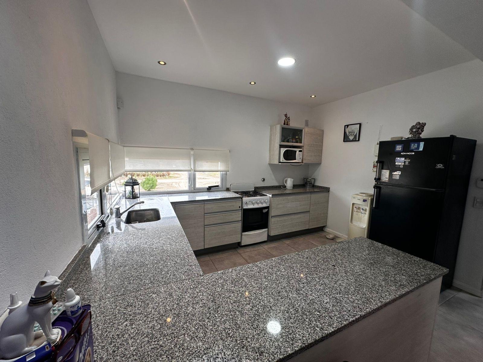 e42cb749e4efa358c9bf0f6ef459b5c3