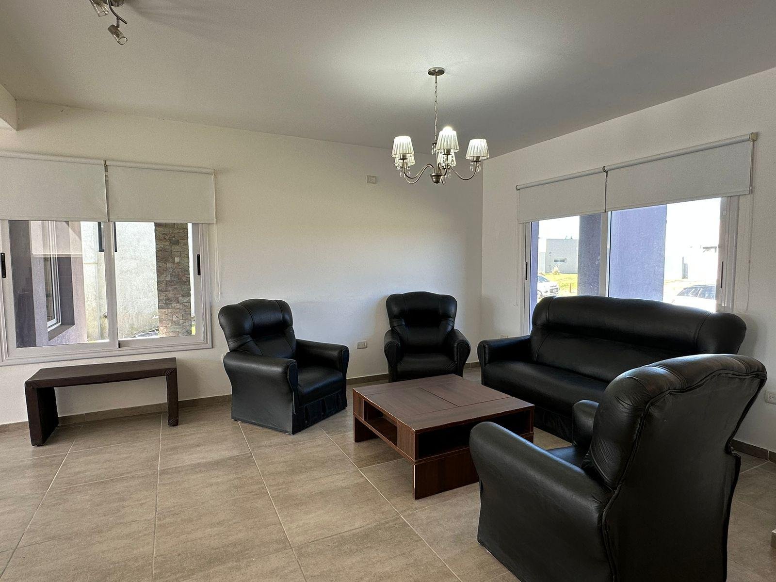 e4e5e1b43b65b979a2a4b1e4c7c2695a