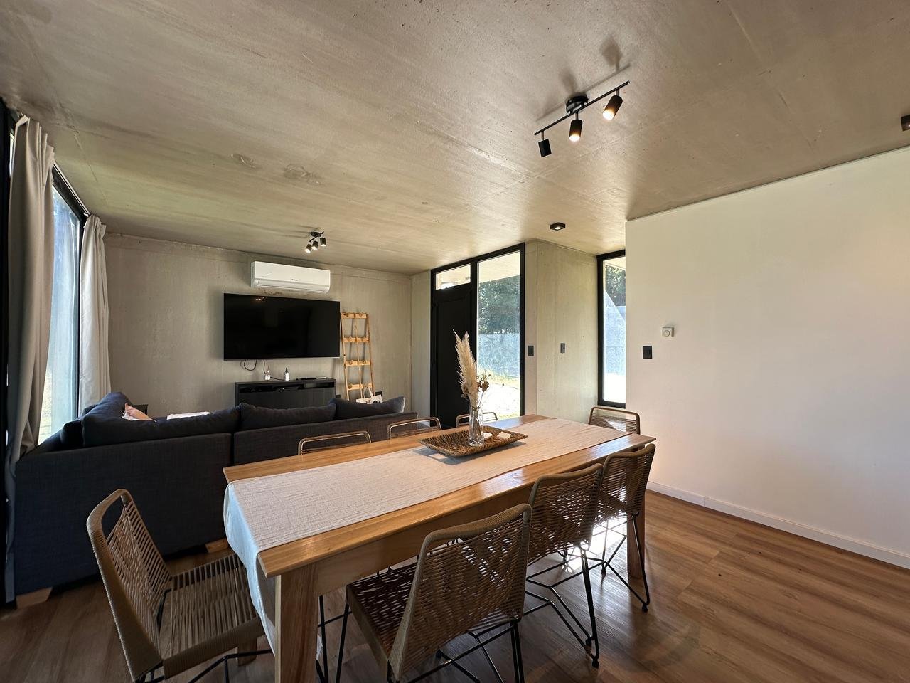 e61c7034574817654fcfe598cdc96084