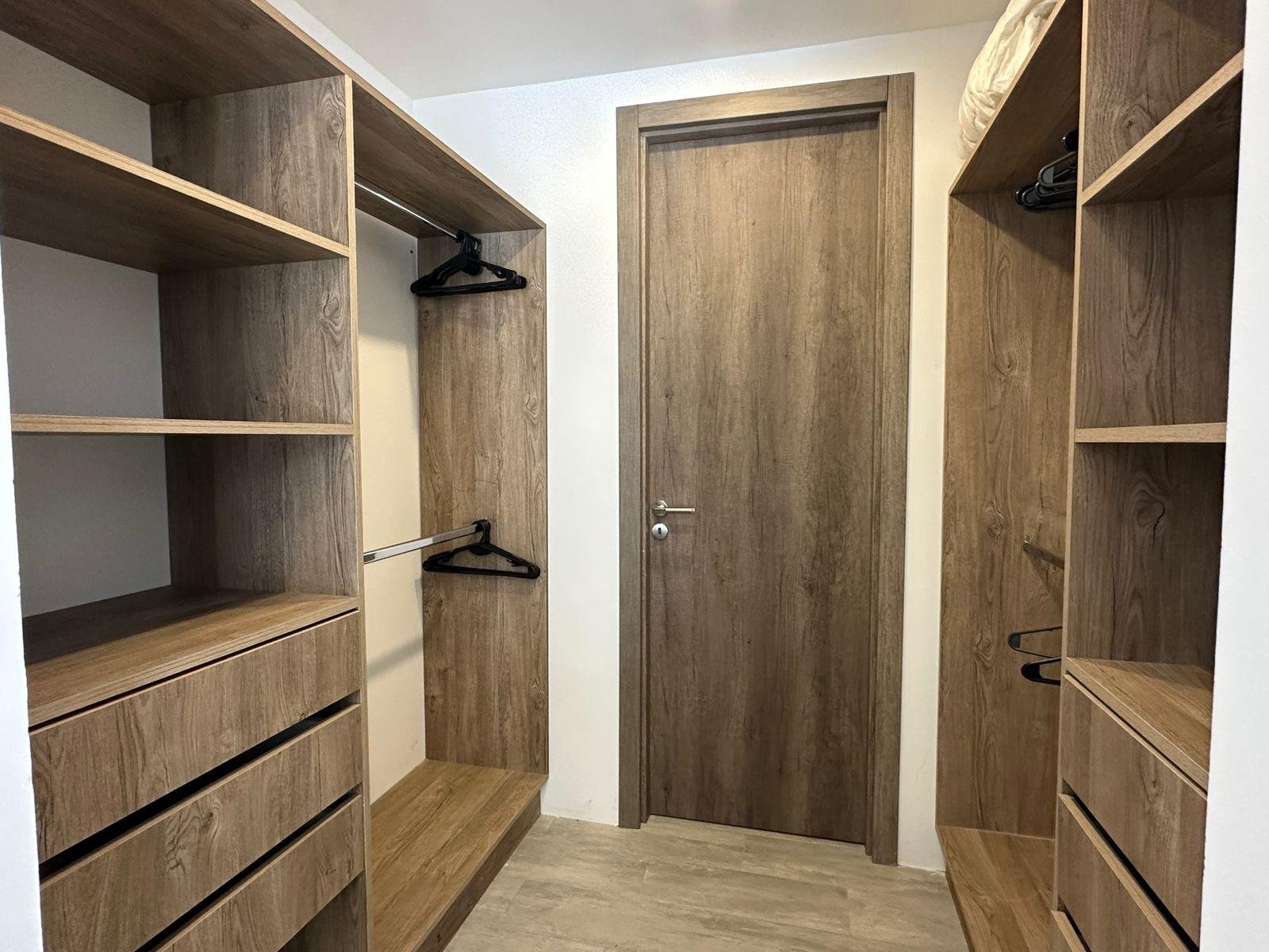 e676b700f55e03cc7a8c2ee6db0c158c