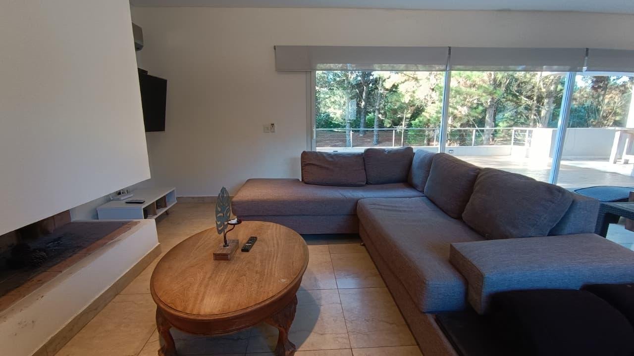 e8c3d5c4a5437e130b9d94243ffea336