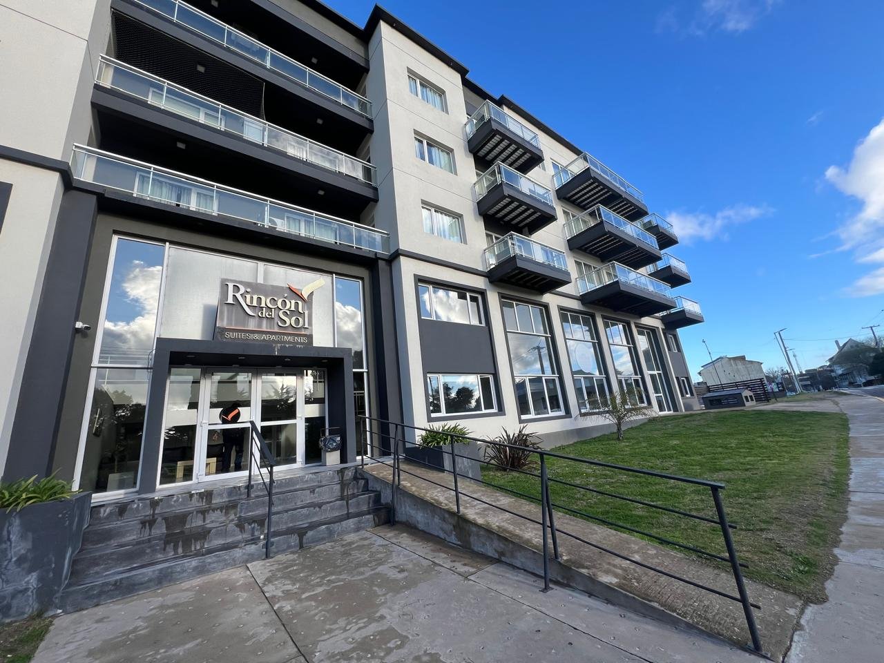 e9e7a7f1cea8d00322dbdae211585f3a