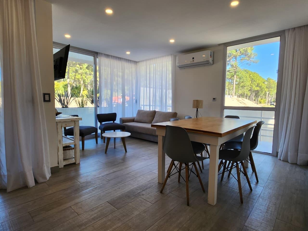 ee46765436137e919b0bbbbab438faa4