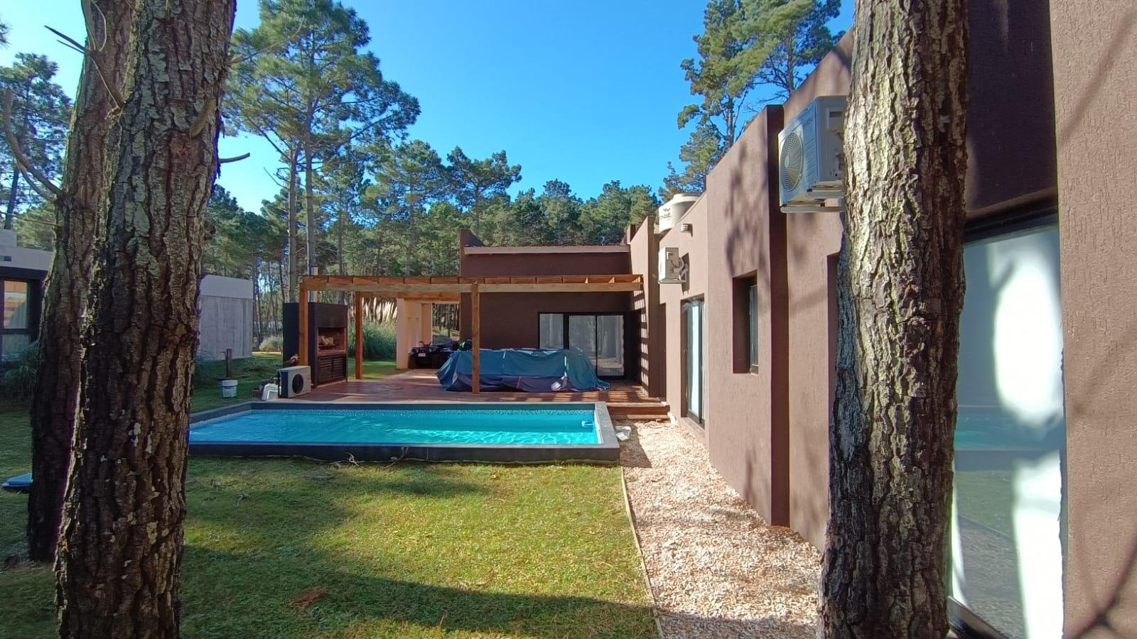 f10a9eff1e645dacdaad1cd43a9930ea