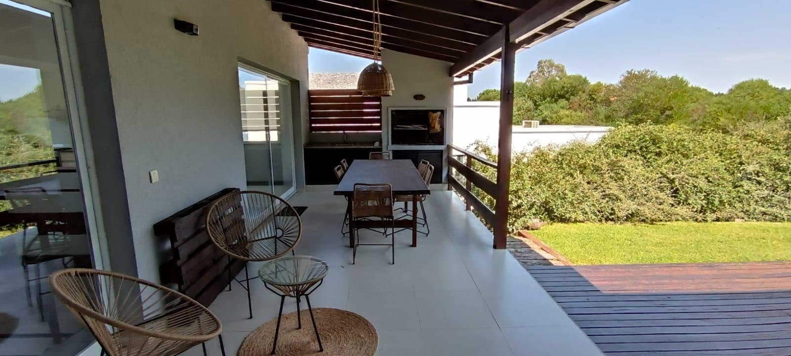 f133c553dd40045d6ab2e09e83f0b864