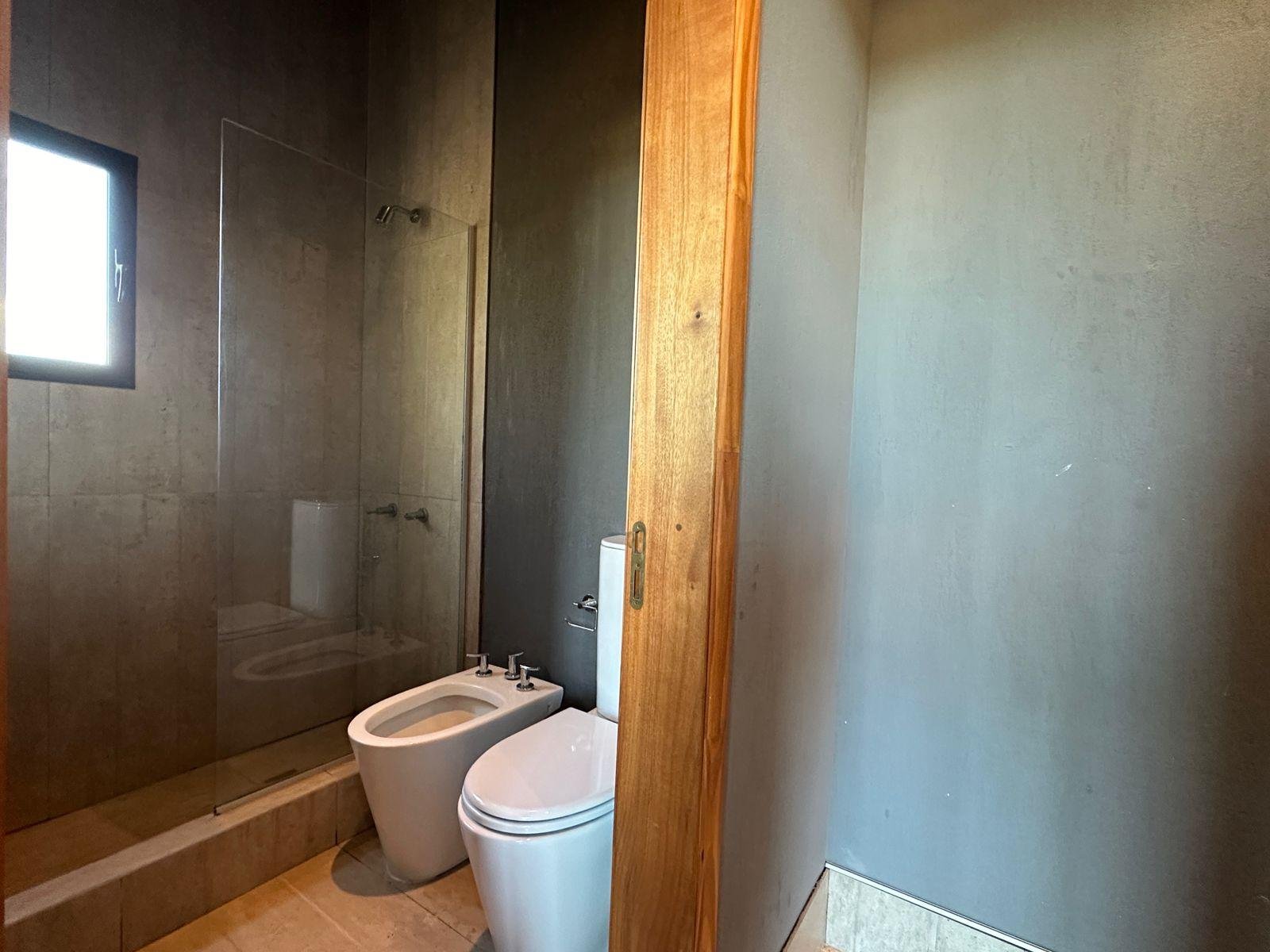 f2f8bbce70f78a2ae40015fc6daf681c