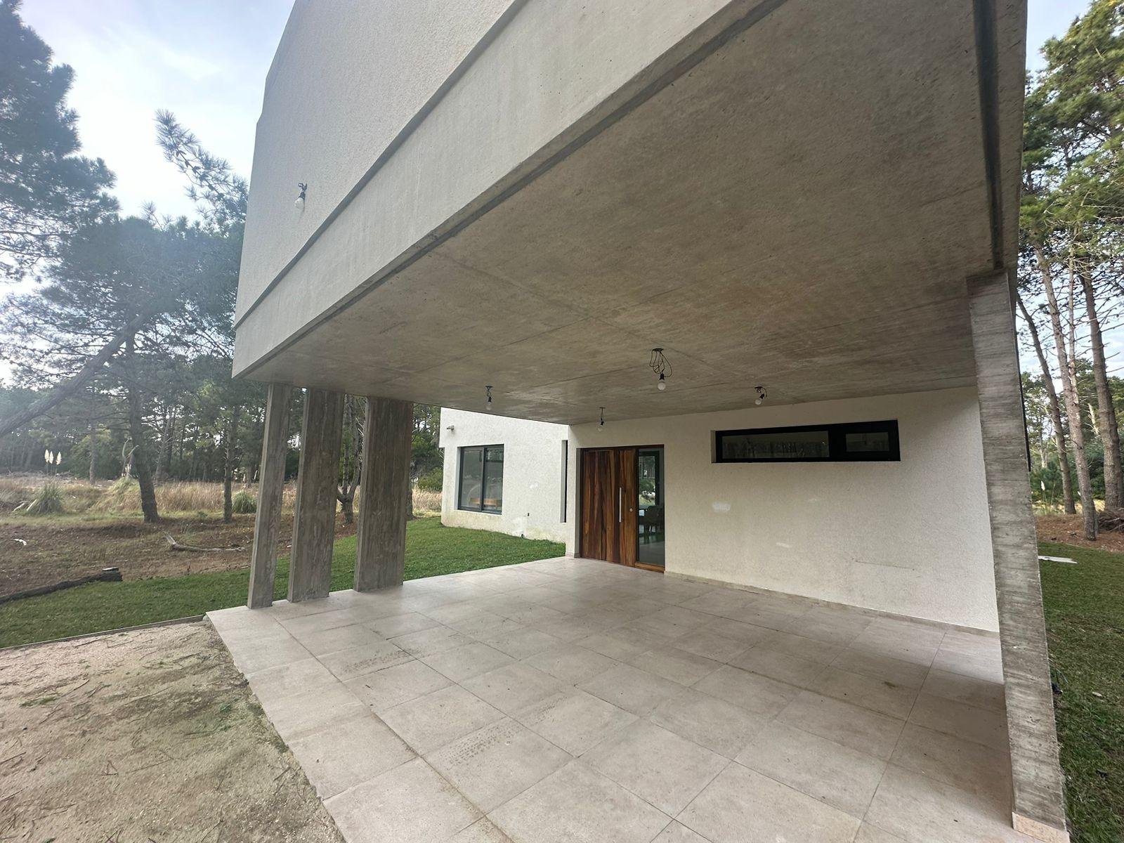 fb9b94a15d23190fa9deea597ae37a4c