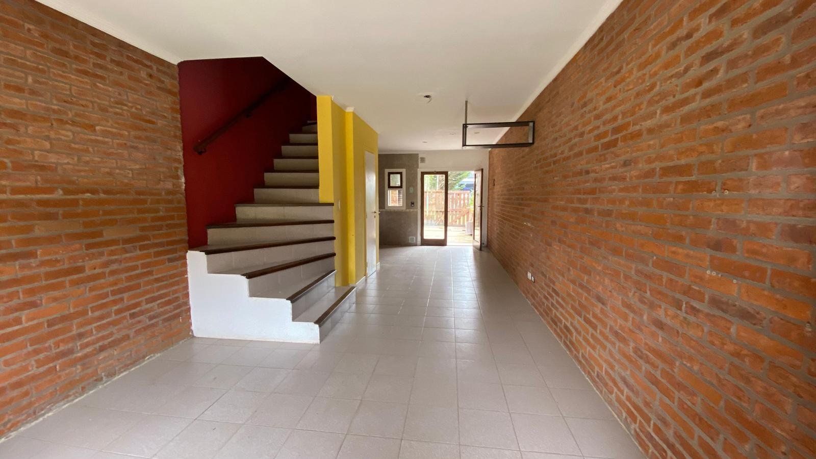 fe3d0fc798d574946f79f8e2d7d81dbb